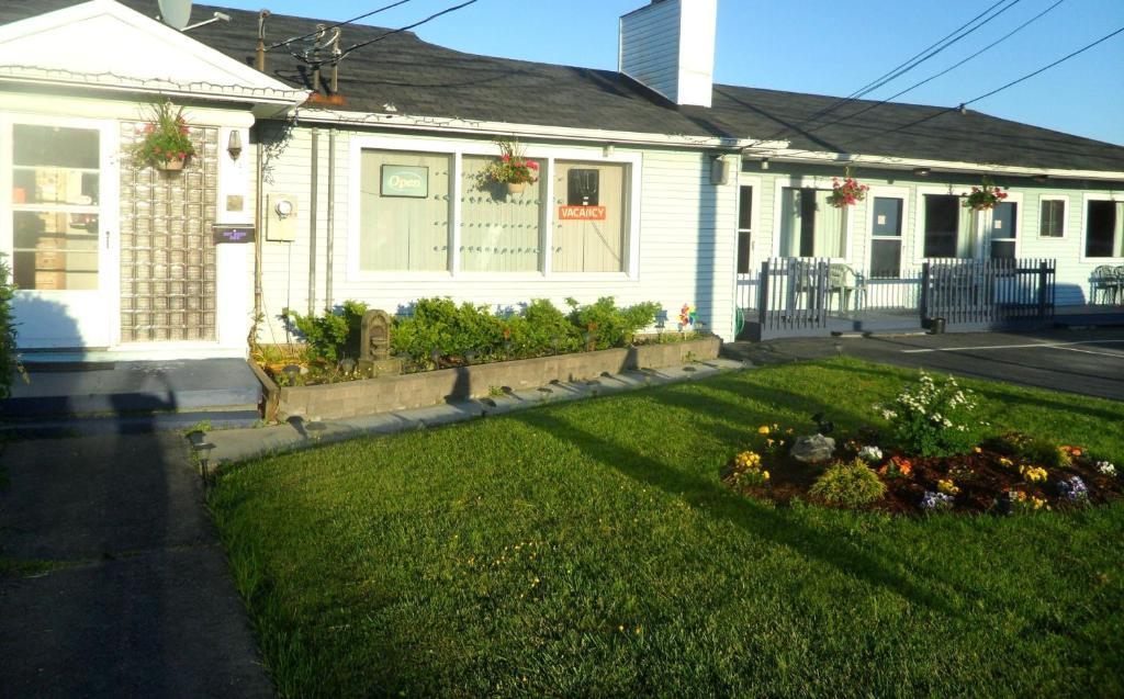 Hillcrest Motel Сейнт Джон Екстериор снимка
